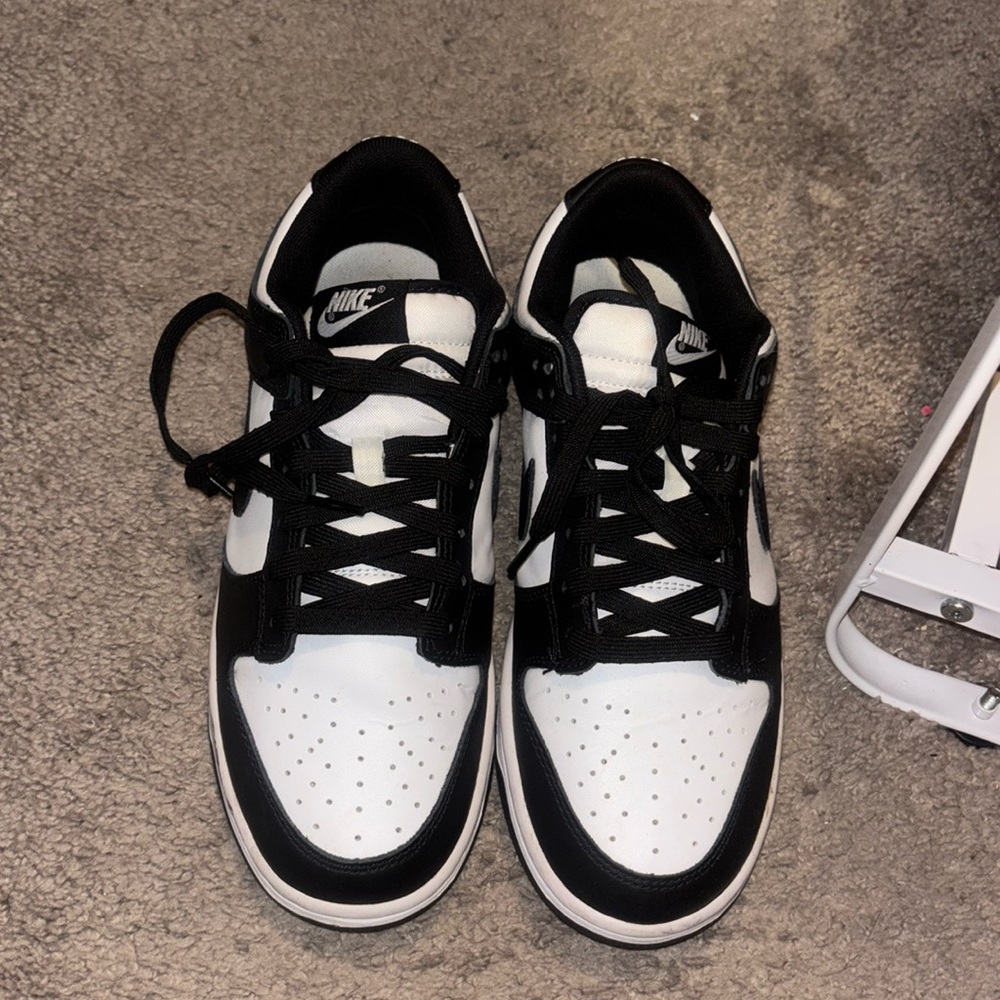 Panda dunks men’s 7.5/womens 9